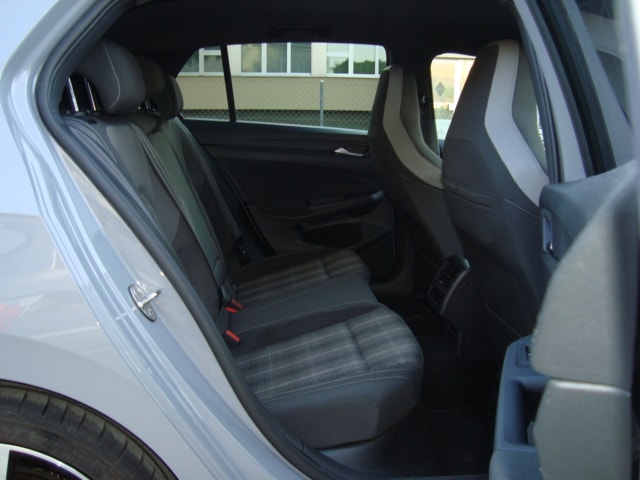 VW Golf 2.0 TDI GTD DSG-image-9