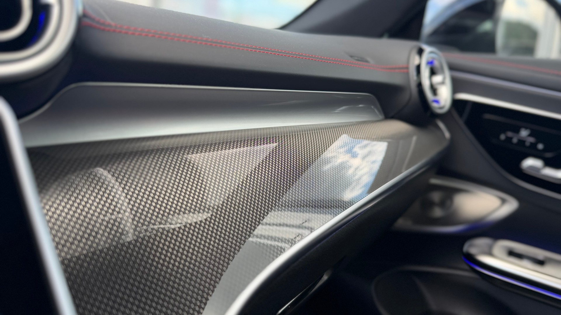 MERCEDES-BENZ CLE 53 Coupé AMG 4Matic+ 9G-Tronic *MANUFAKTUR spectral blue magno*-image-26