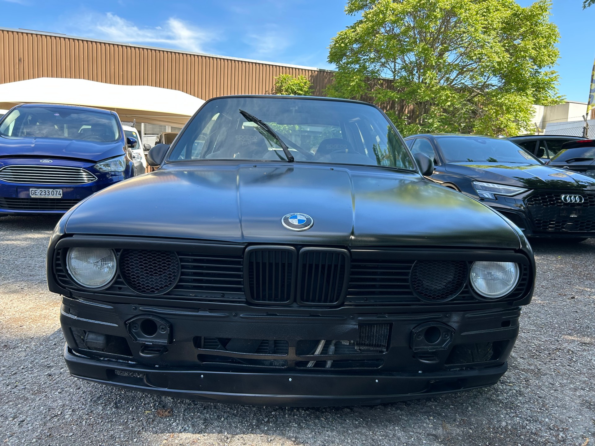 BMW 323i 2,7l 218cv de piste-image-1