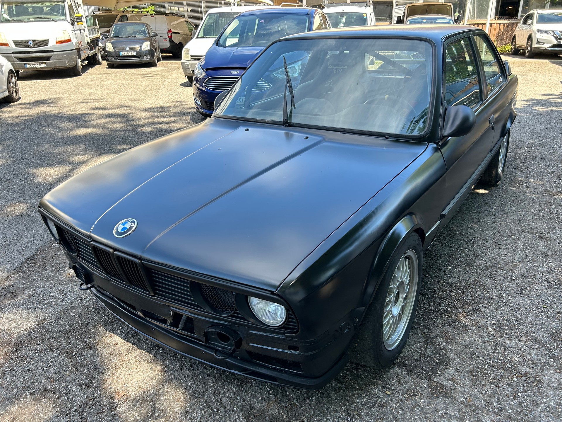 BMW 323i 2,7l 218cv de piste-image-2
