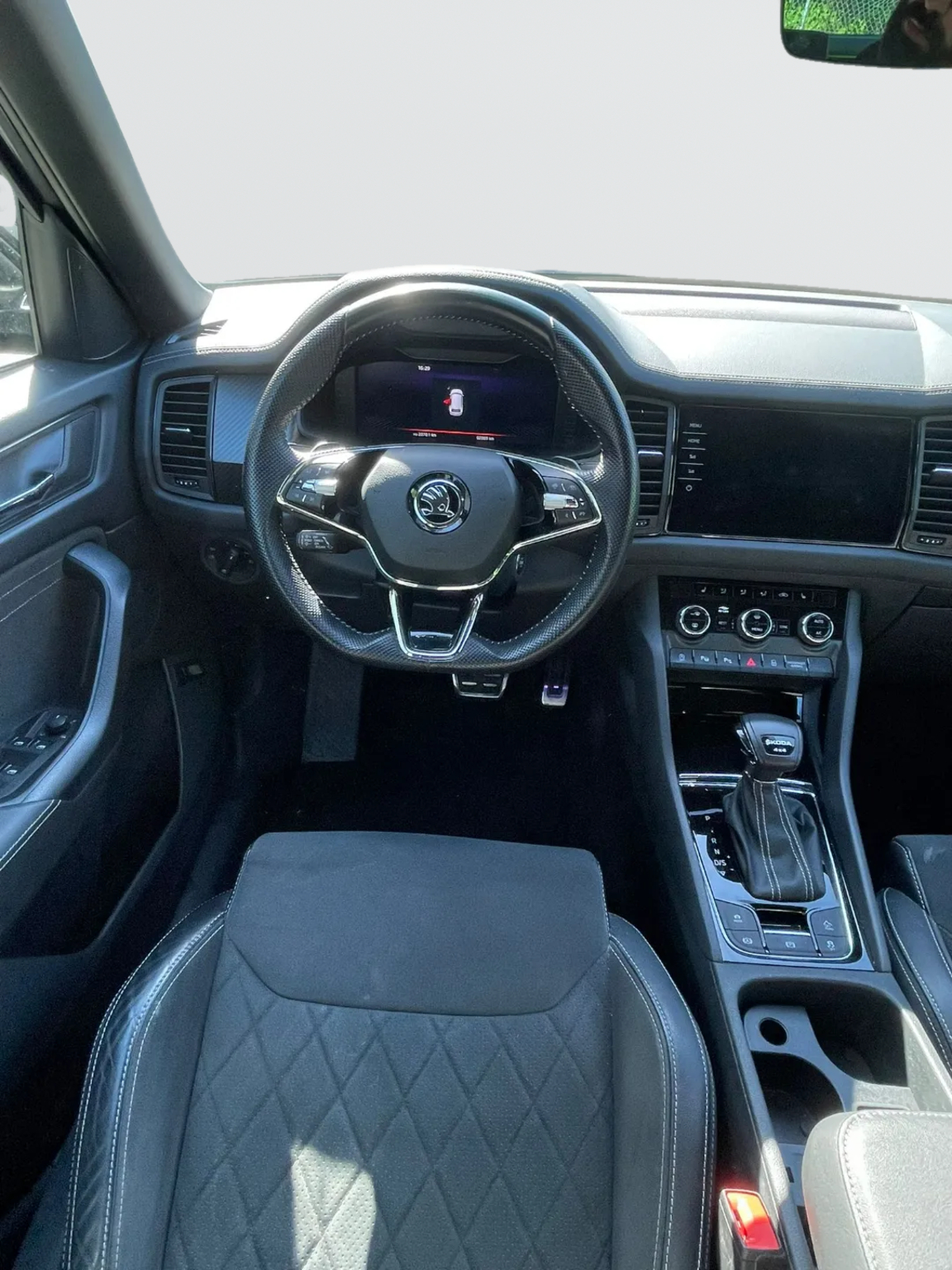 SKODA Kodiaq 2.0 TSI 4x4 SportLine *7 Plätzer*-image-6