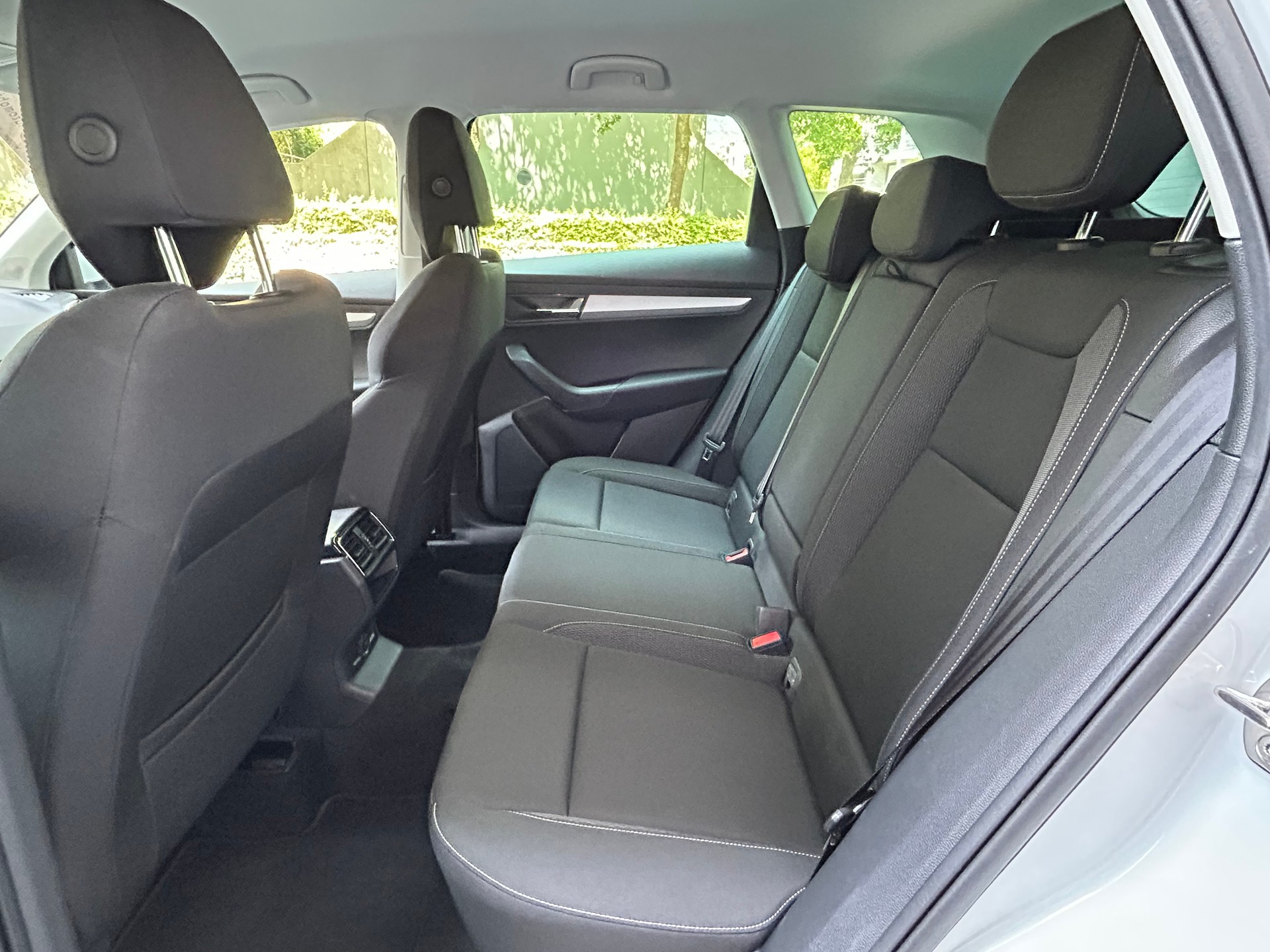 SKODA Karoq 1.5 TSI Ambition DSG-image-6