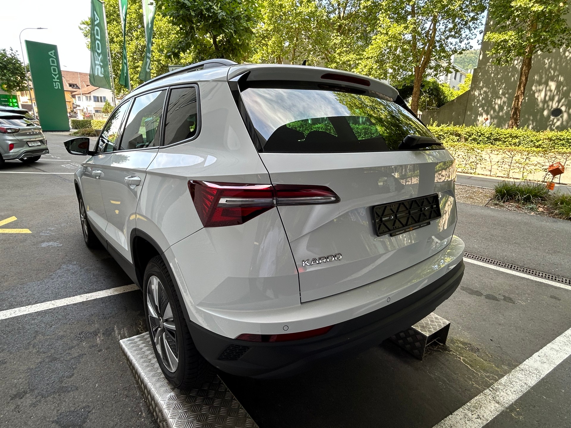SKODA Karoq 1.5 TSI Ambition DSG-image-5