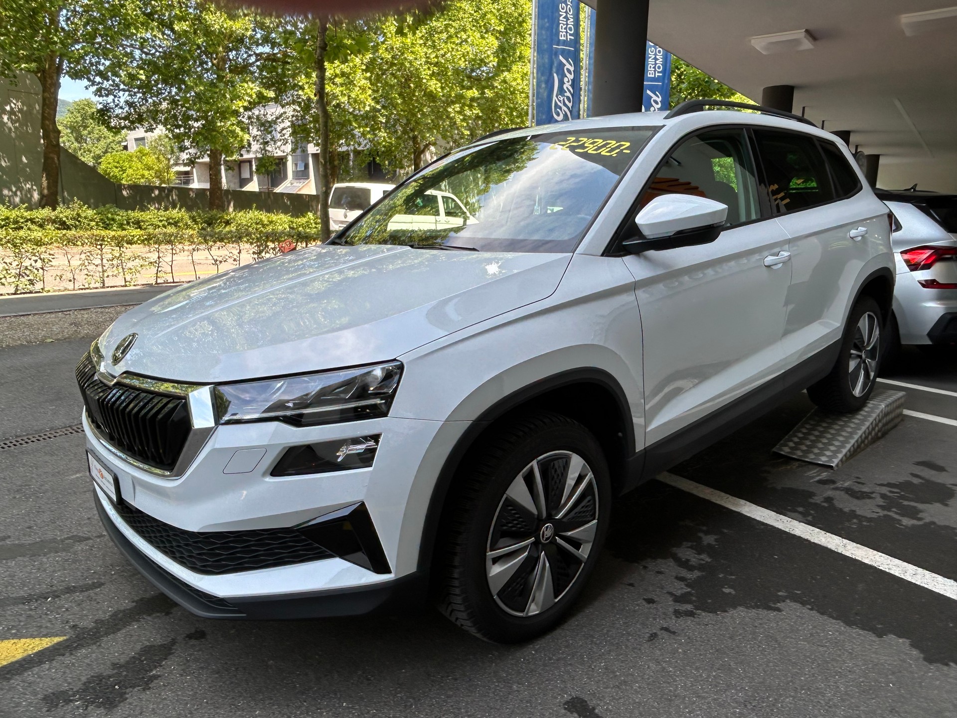 SKODA Karoq 1.5 TSI Ambition DSG-image-11