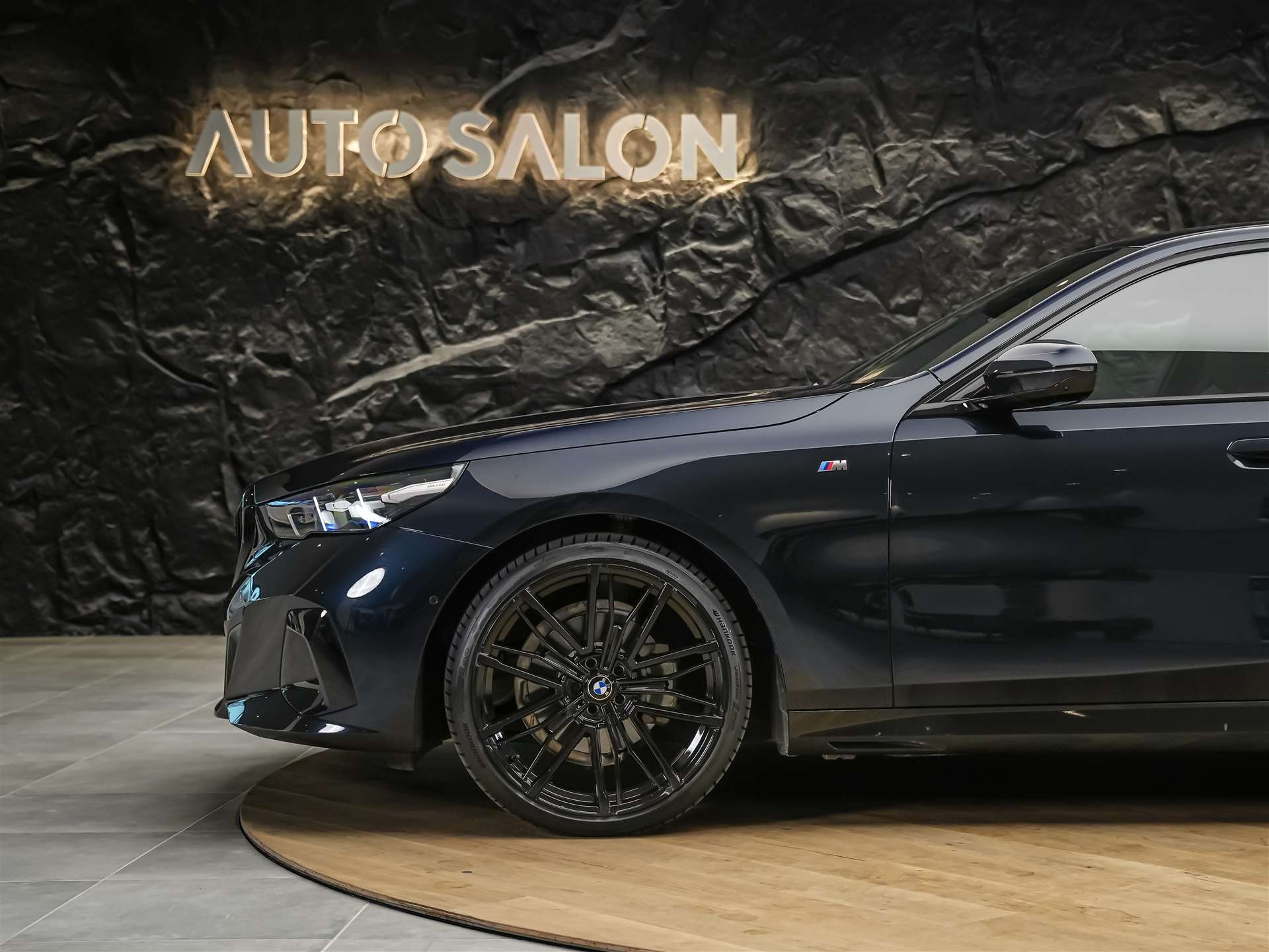 BMW 520d xDrive M Sport Steptronic *Iconic Glow*Head-Up Display*21" Felgen*-image-14