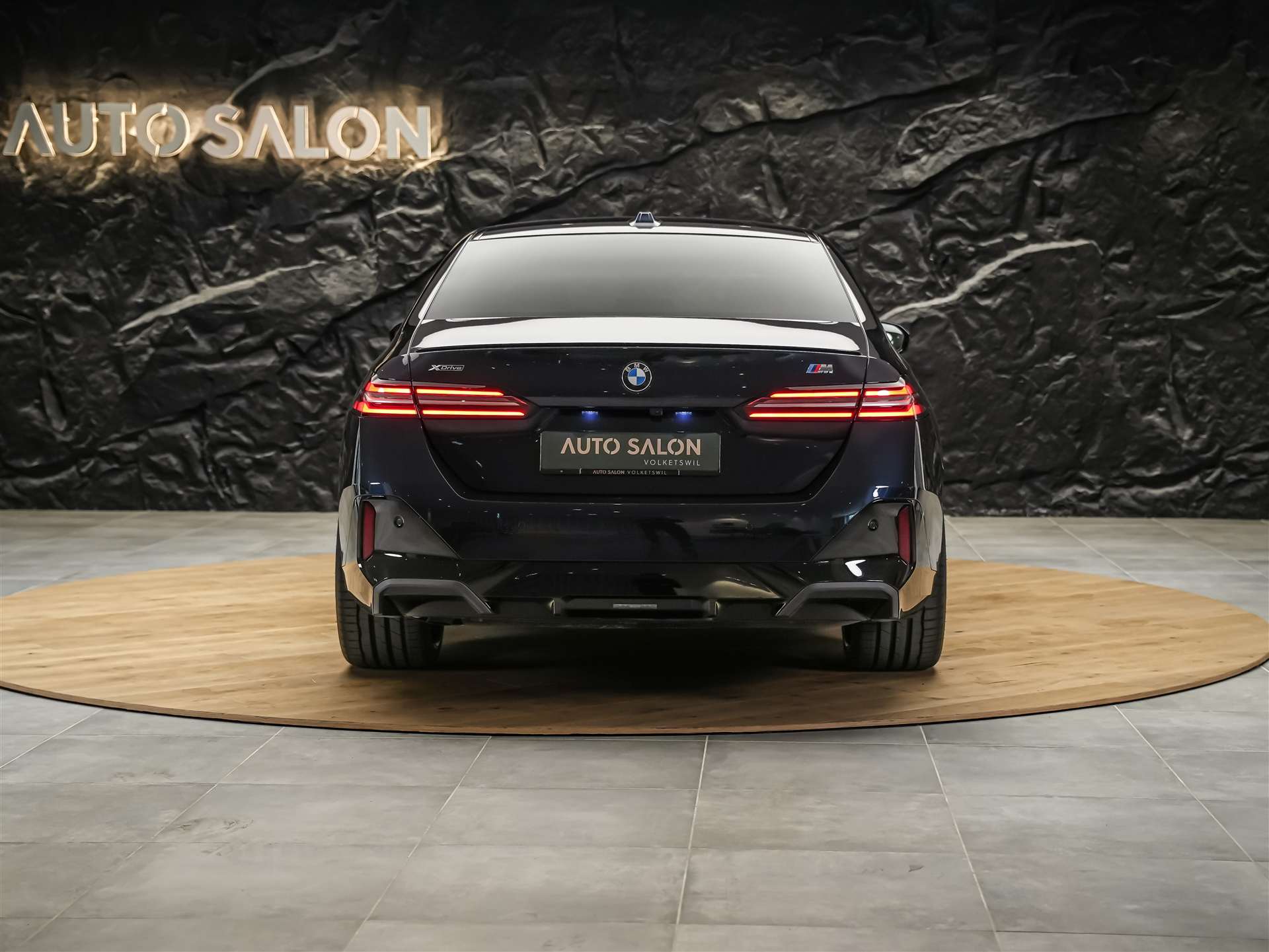 BMW 520d xDrive M Sport Steptronic *Iconic Glow*Head-Up Display*21" Felgen*-image-4