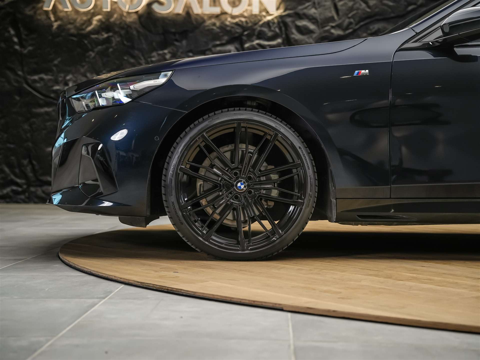 BMW 520d xDrive M Sport Steptronic *Iconic Glow*Head-Up Display*21" Felgen*-image-15