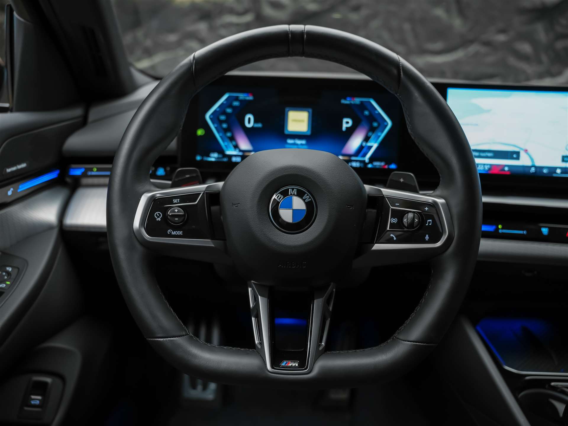 BMW 520d xDrive M Sport Steptronic *Iconic Glow*Head-Up Display*21" Felgen*-image-18