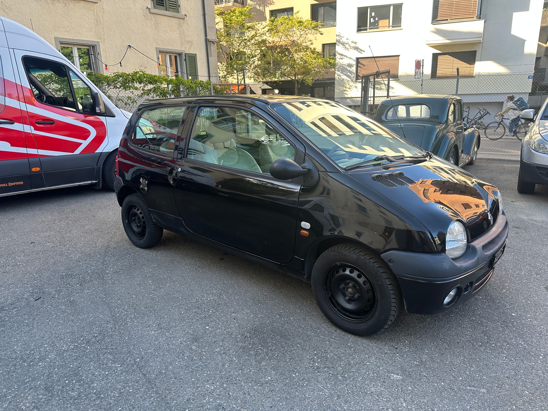 RENAULT Twingo 1.2 Initiale Advantage-image-3