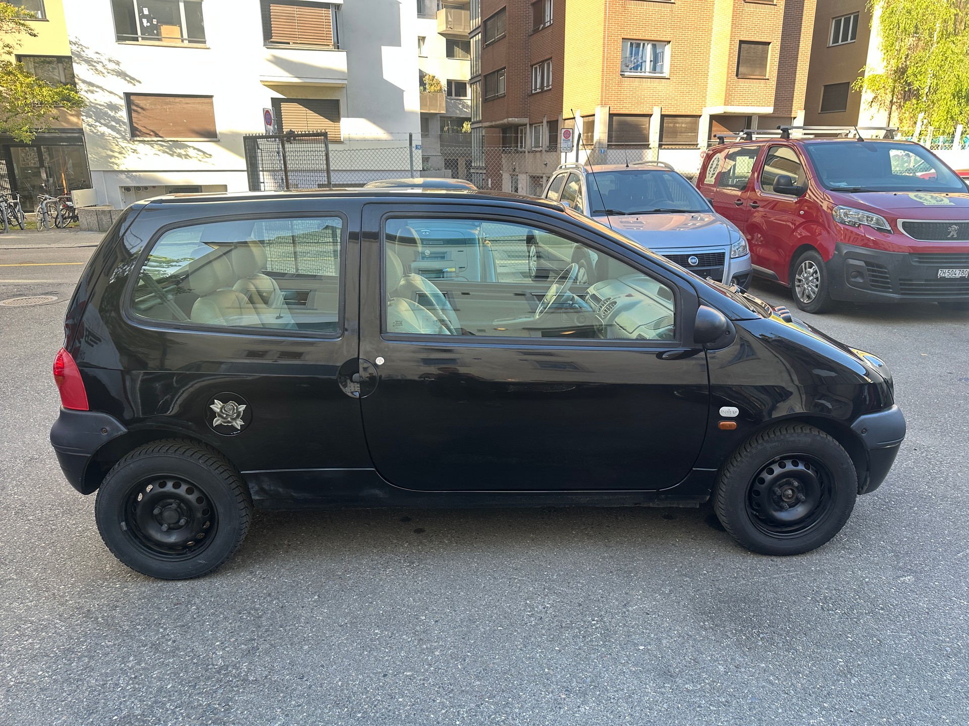 RENAULT Twingo 1.2 Initiale Advantage-image-4