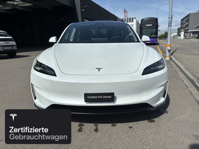 TESLA Model 3 Performance-image-2