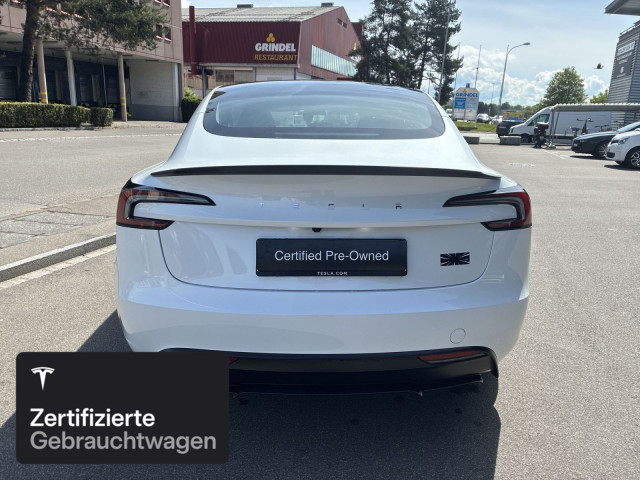 TESLA Model 3 Performance-image-7