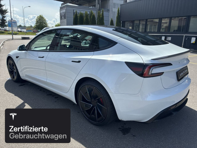 TESLA Model 3 Performance-image-6