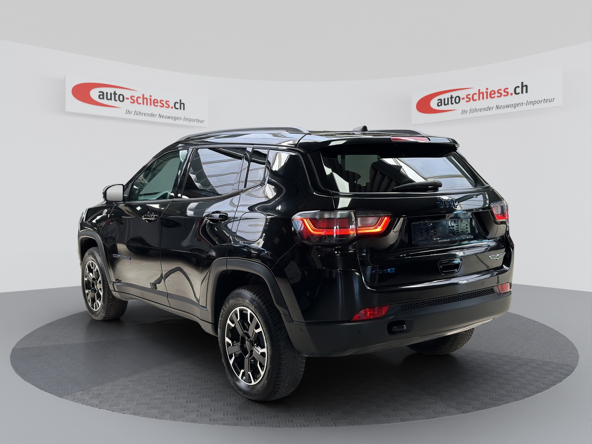 JEEP Compass 1.3 T PHEV Trailhawk AWD-image-2
