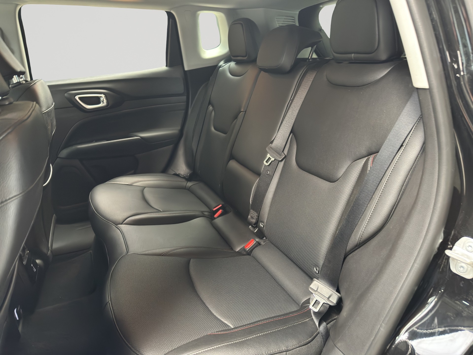 JEEP Compass 1.3 T PHEV Trailhawk AWD-image-7