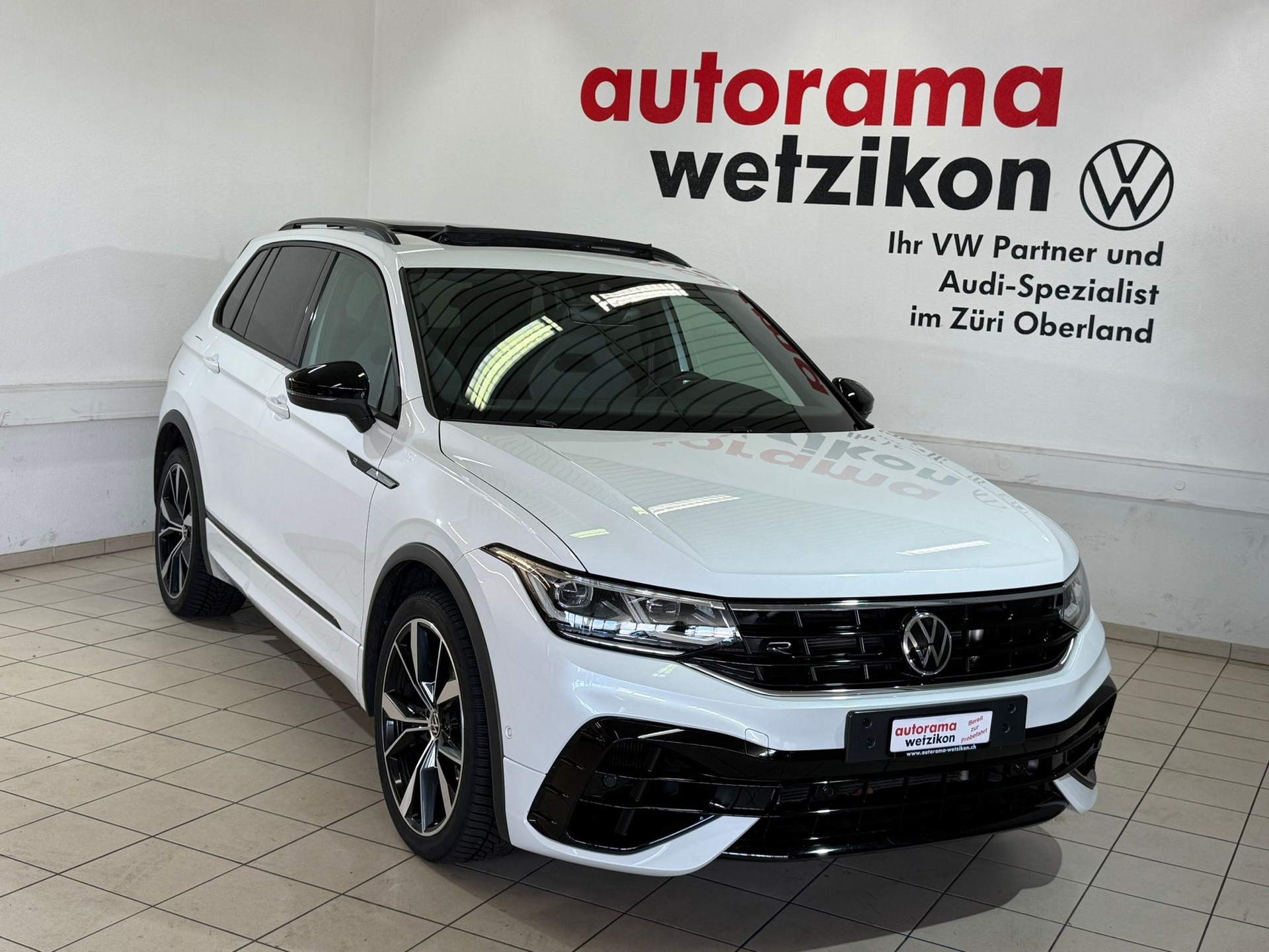 VW Tiguan 2.0TSI R 4Motion DSG-image-1
