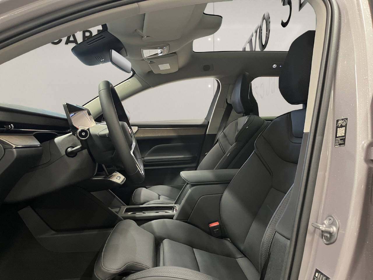 VOLVO ES90 Ultra-image-17