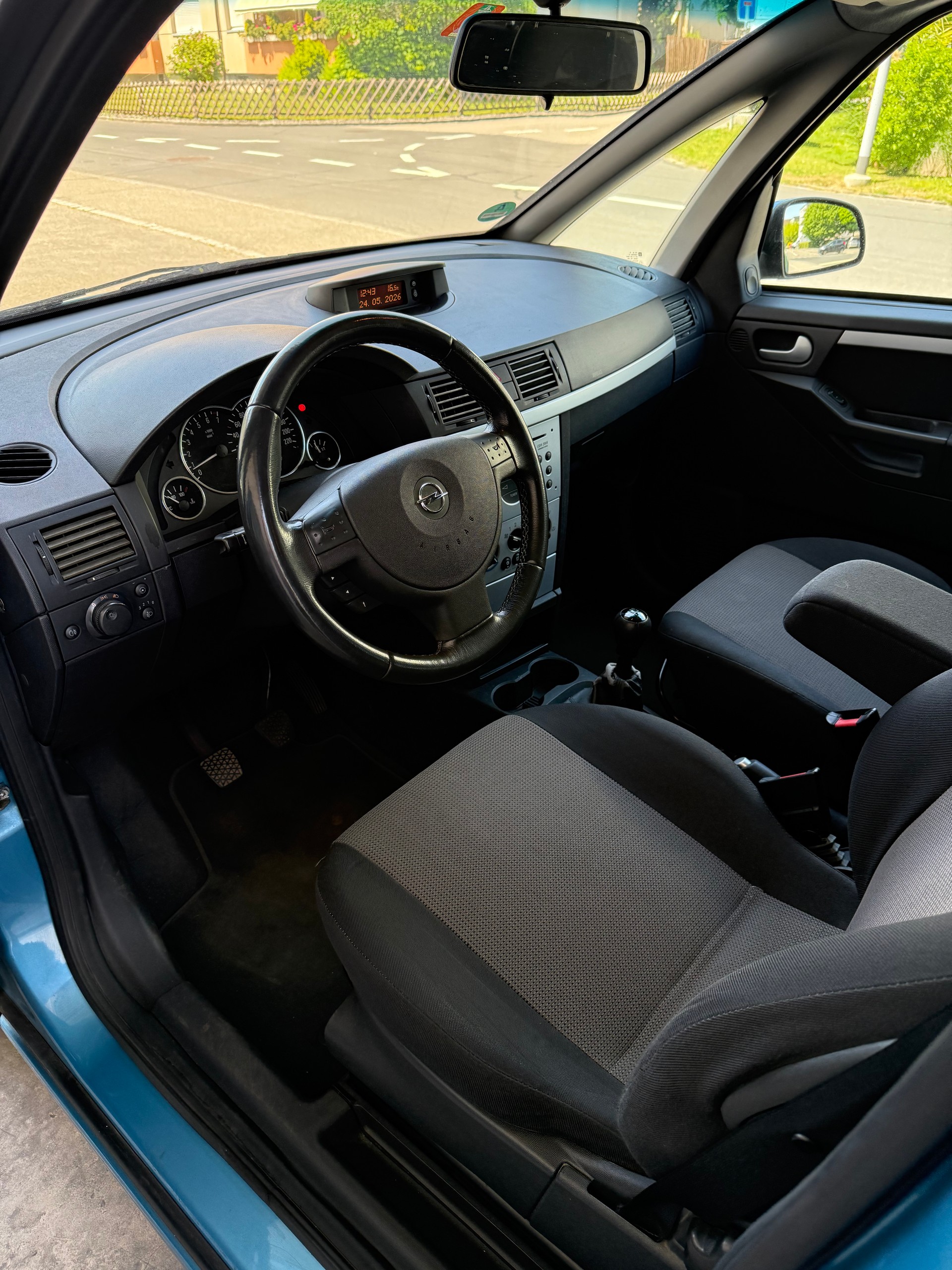 OPEL Meriva 1.6i 16V Enjoy-image-8