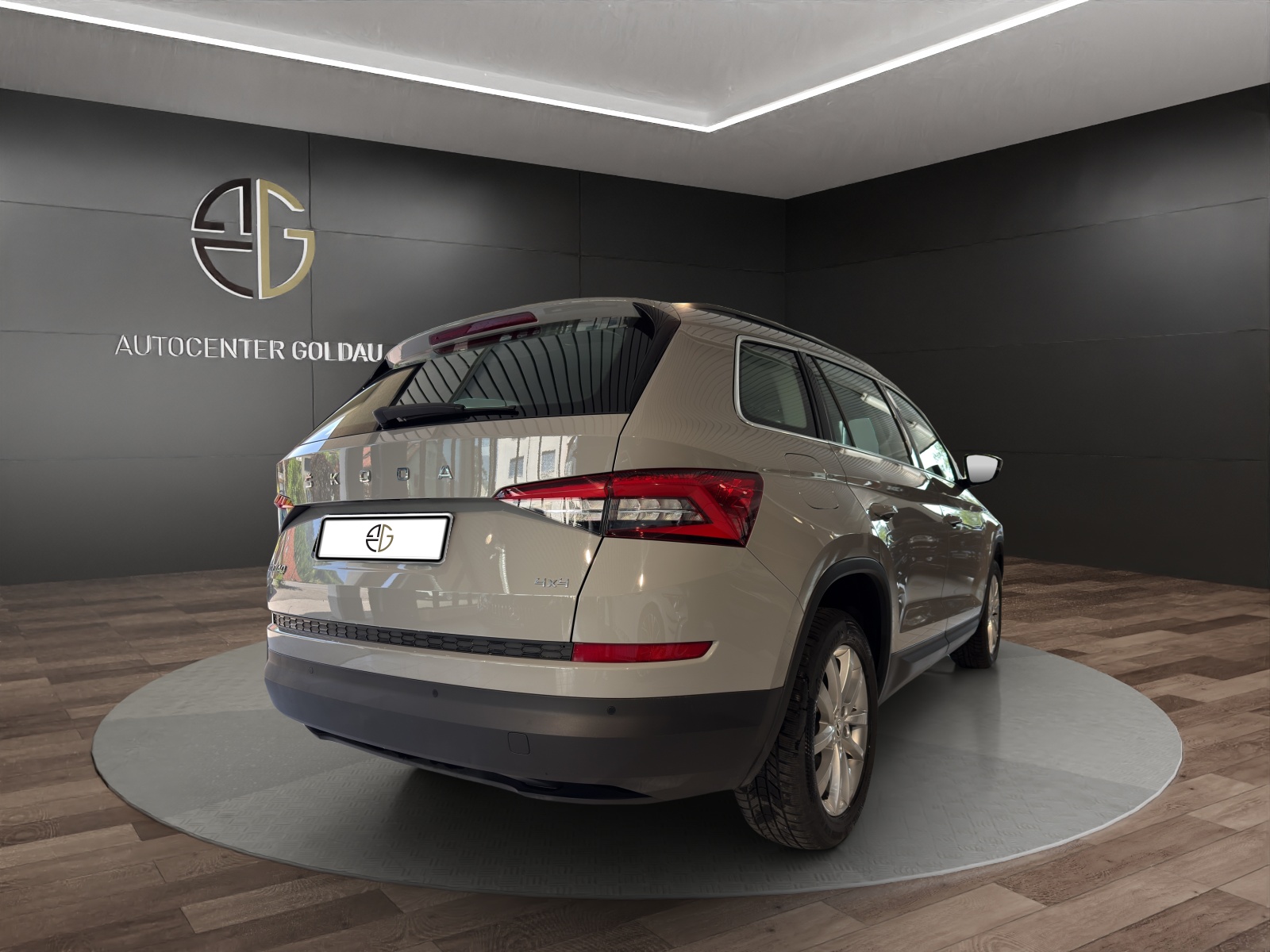 SKODA Kodiaq 2.0 TSI 4x4 Style-showroom-element-3