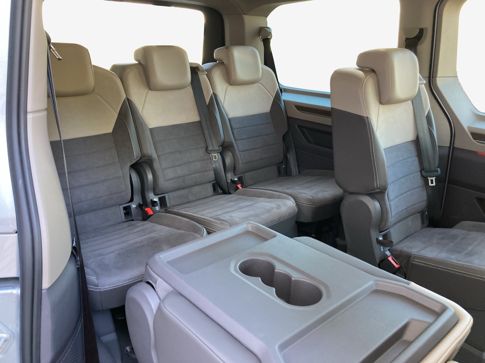 VW Multivan 2.0 TDI Style DSG Lang-image-12