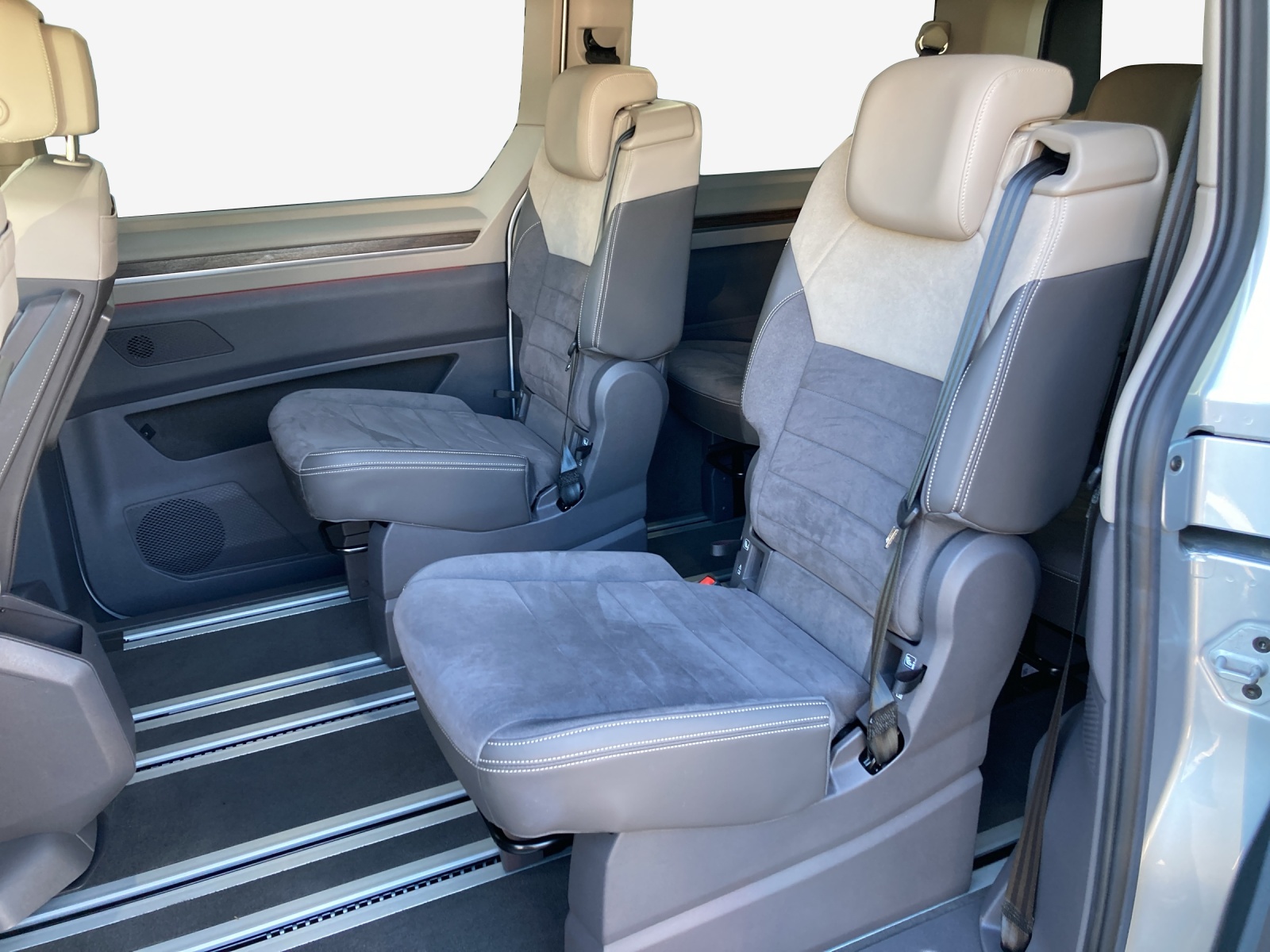 VW Multivan 2.0 TDI Style DSG Lang-image-10