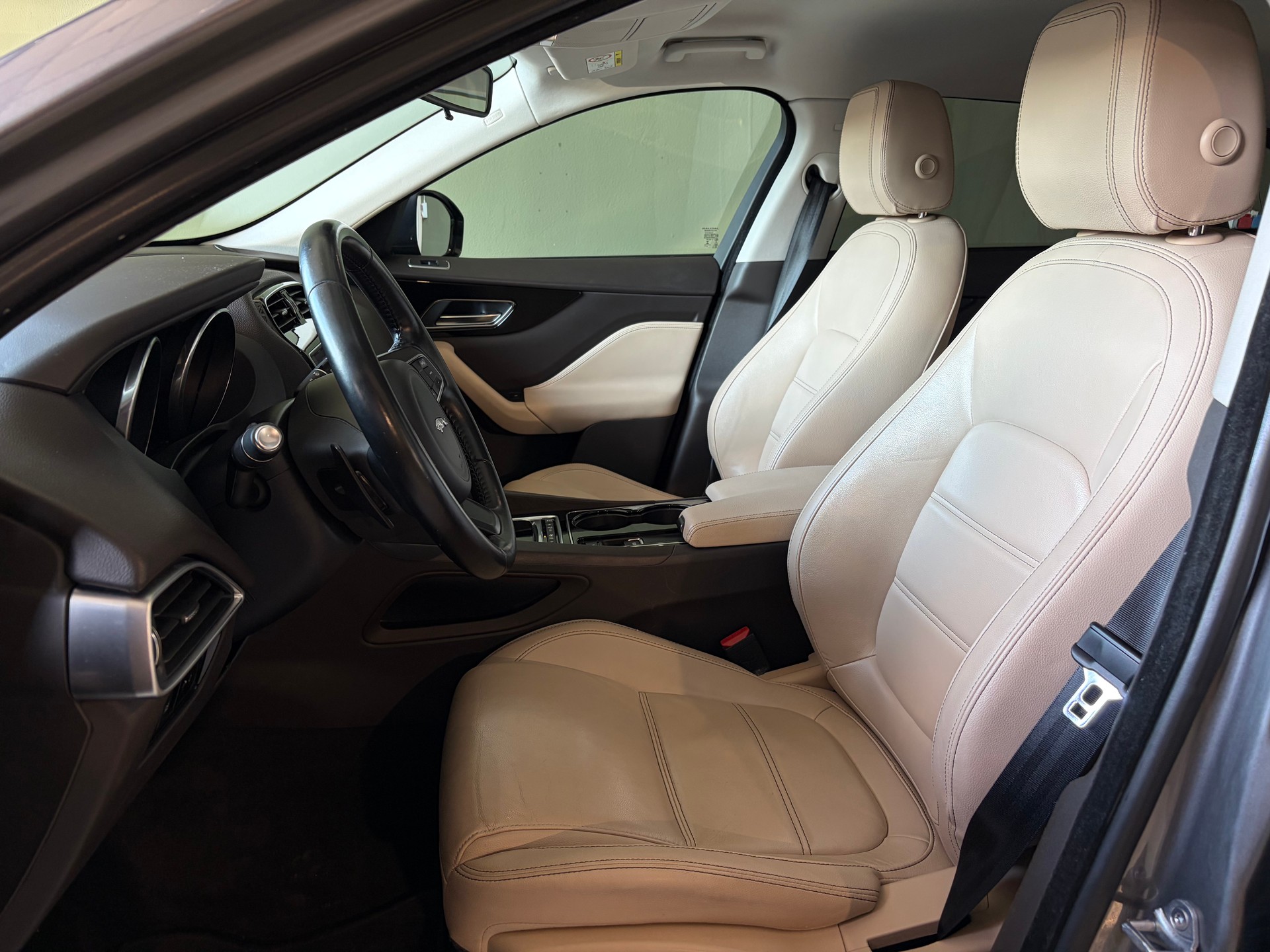 JAGUAR F-Pace 3.0 TD Prestige AWD Automatik * CH-Fahrzeug *-image-5