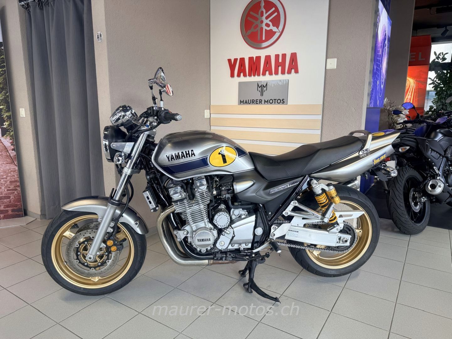 YAMAHA XJR 1300 REPLICA NO.1-showroom-element-1