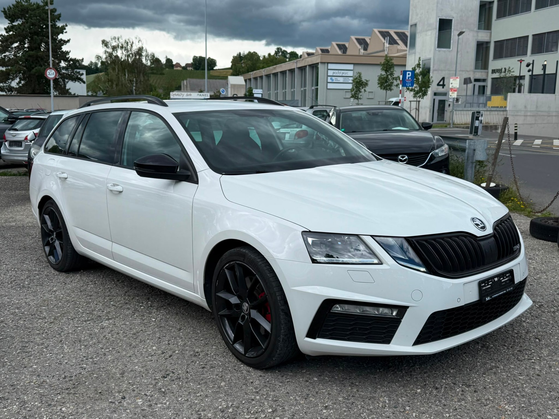 SKODA Octavia Combi 2.0 TDI RS 4x4 DSG-image-1