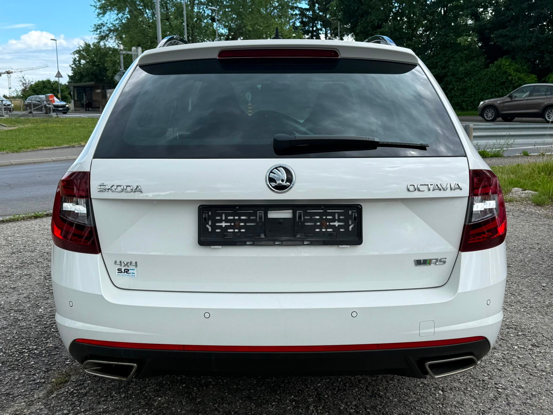 SKODA Octavia Combi 2.0 TDI RS 4x4 DSG-image-7