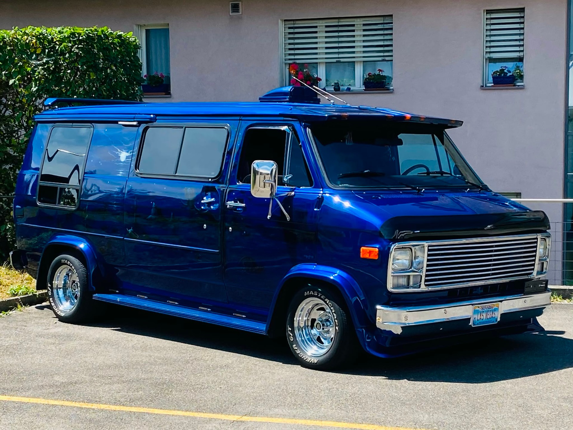 CHEVROLET G-Van-image-0