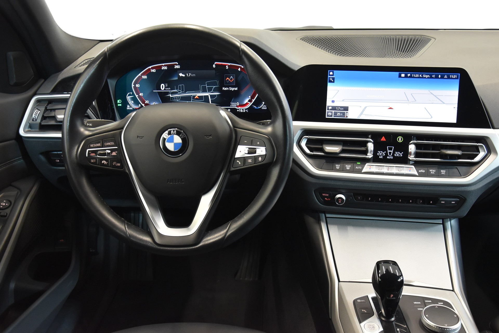 BMW 320d xDrive 48V Touring Steptronic-image-4