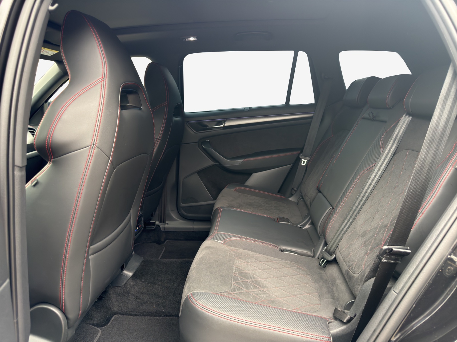 SKODA Kodiaq 2.0 TSI 4x4 RS-image-11