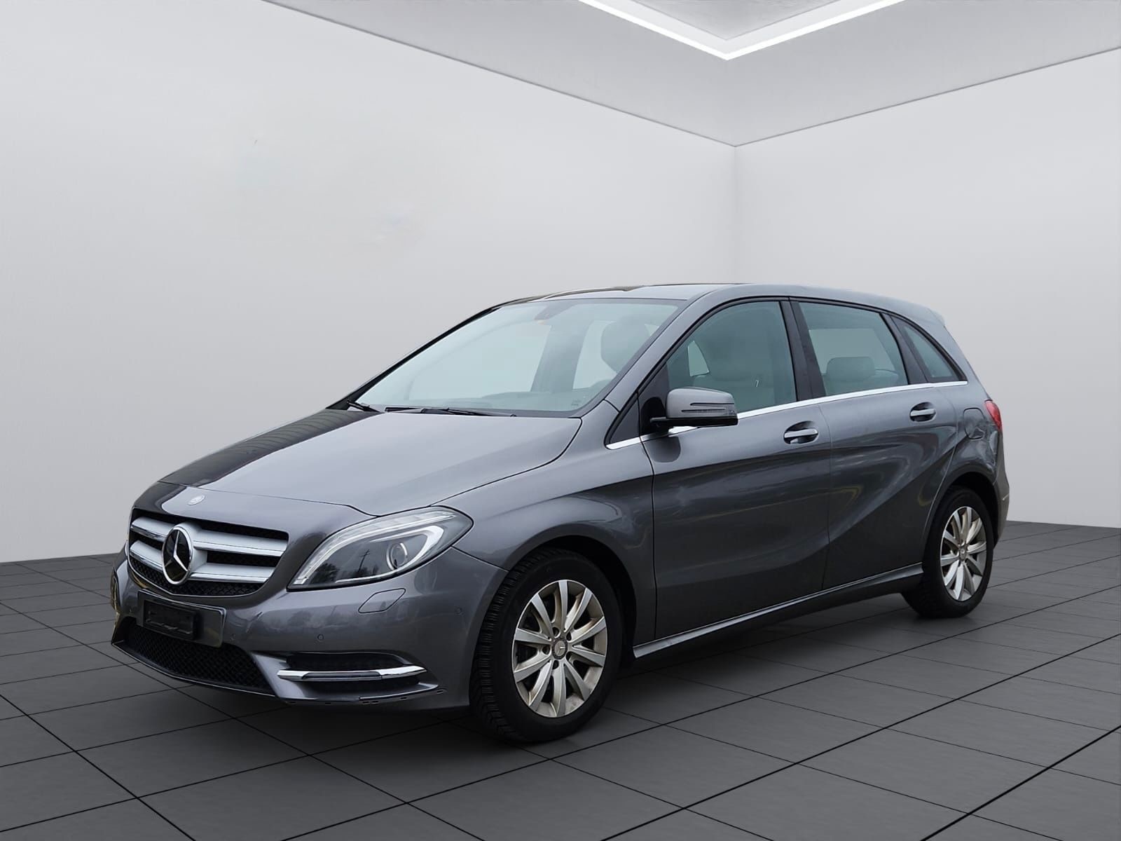 MERCEDES-BENZ B 200 CDI 7G-DCT-image-2