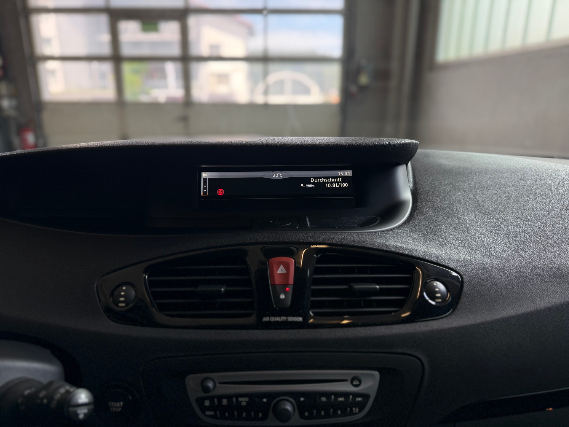 RENAULT Scénic 2.0 16V Bose X-Tronic CVT-image-15
