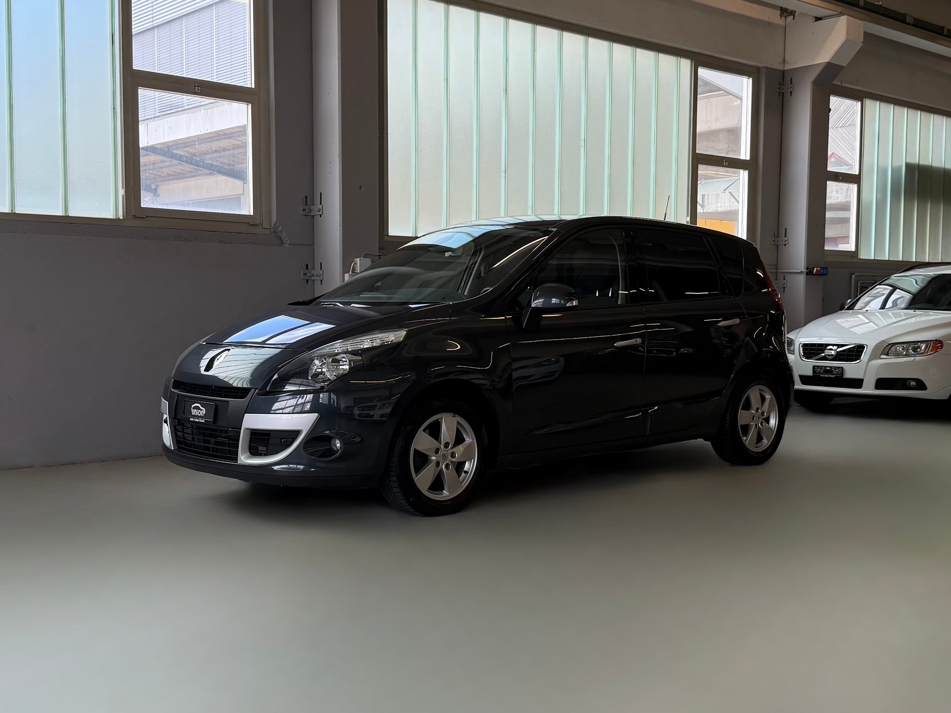 RENAULT Scénic 2.0 16V Bose X-Tronic CVT-image-0