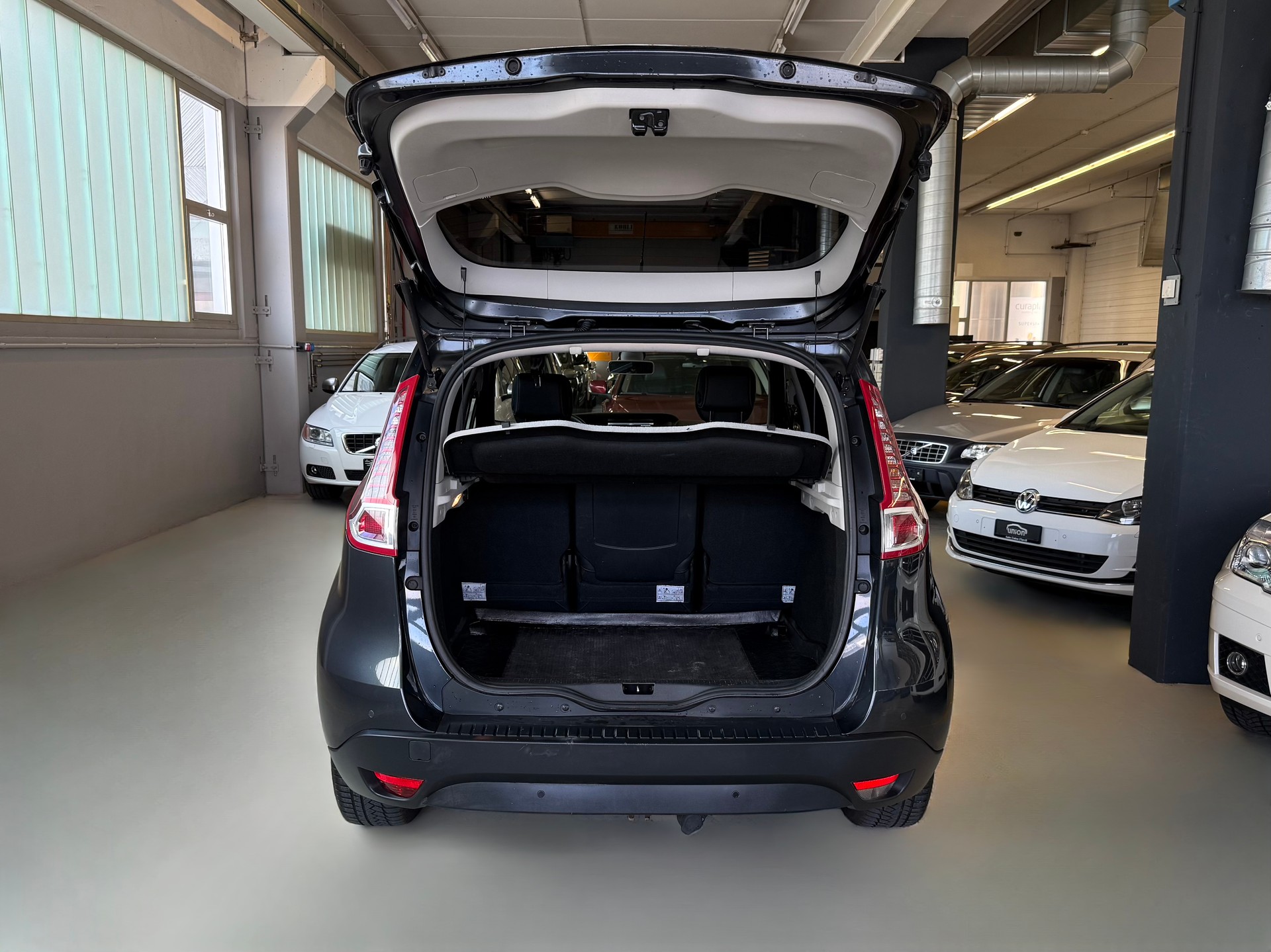 RENAULT Scénic 2.0 16V Bose X-Tronic CVT-image-8