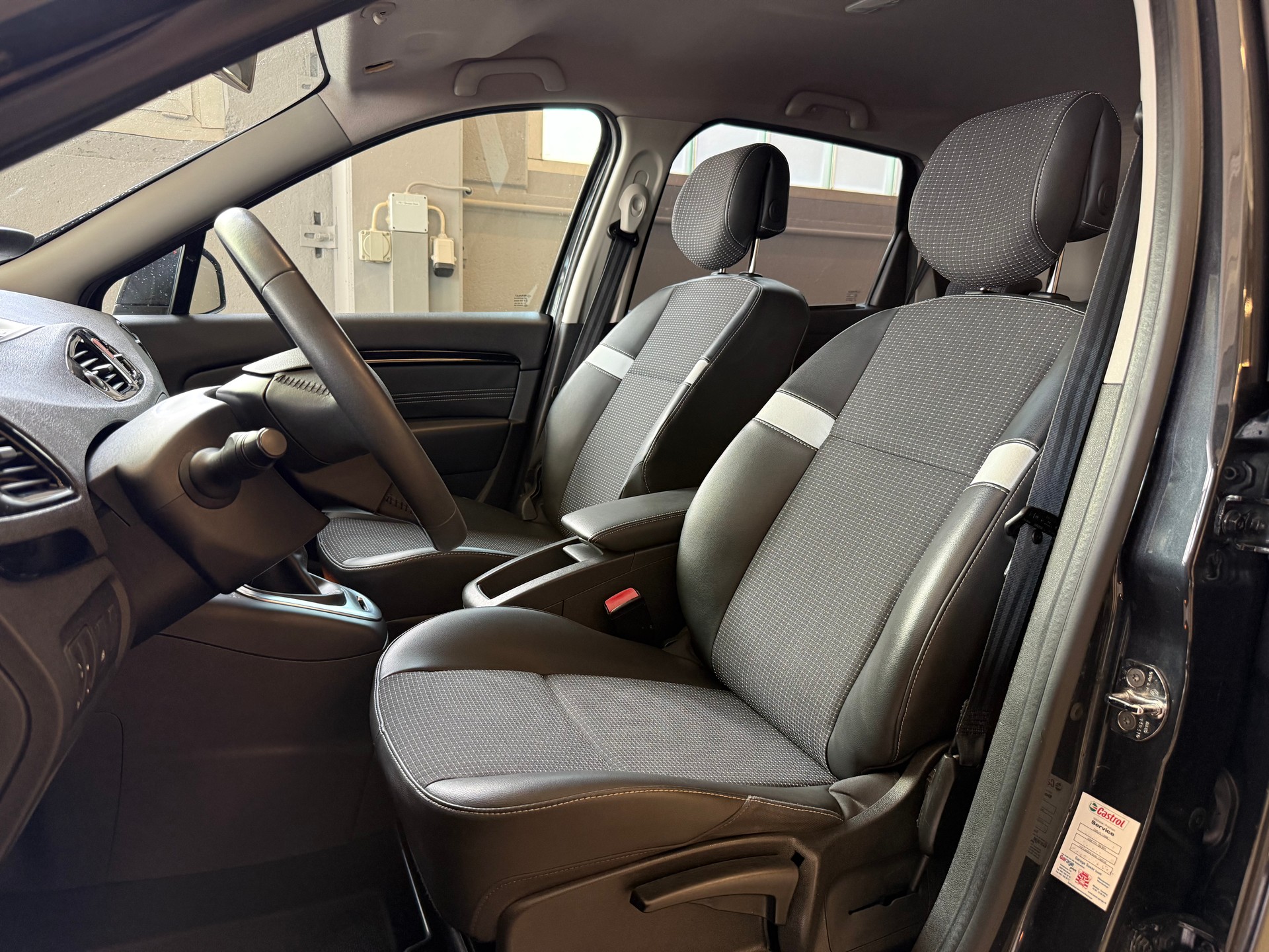 RENAULT Scénic 2.0 16V Bose X-Tronic CVT-image-11