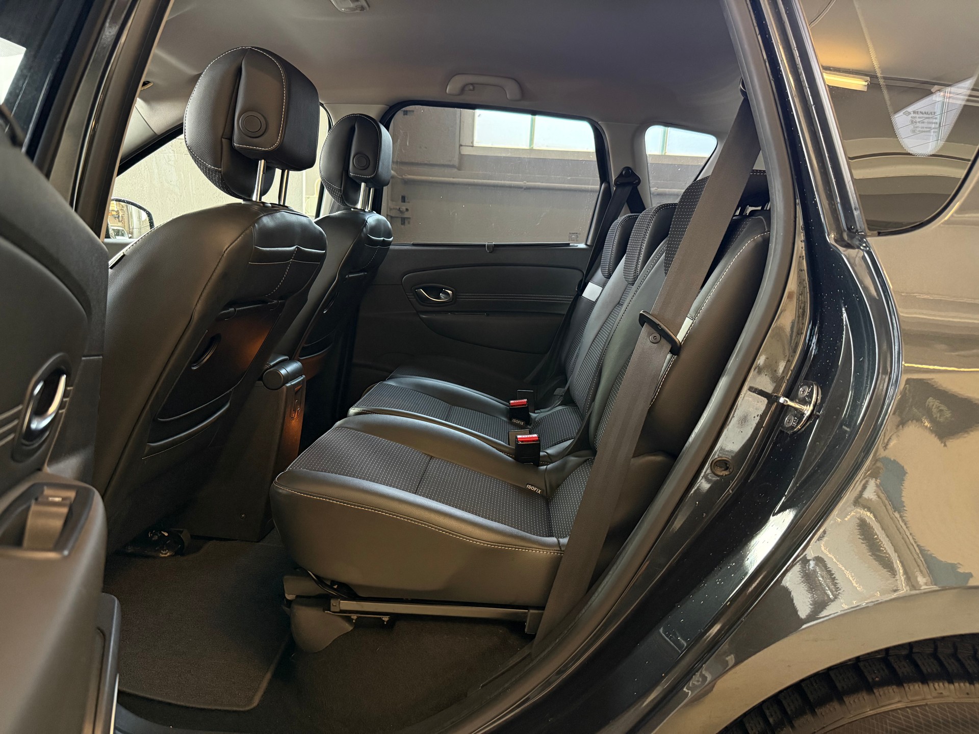 RENAULT Scénic 2.0 16V Bose X-Tronic CVT-image-10