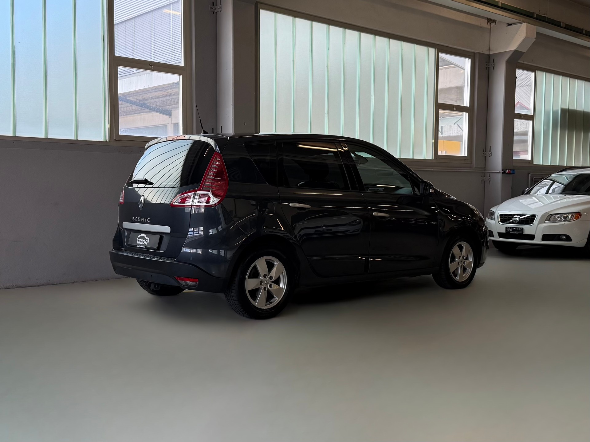 RENAULT Scénic 2.0 16V Bose X-Tronic CVT-image-5