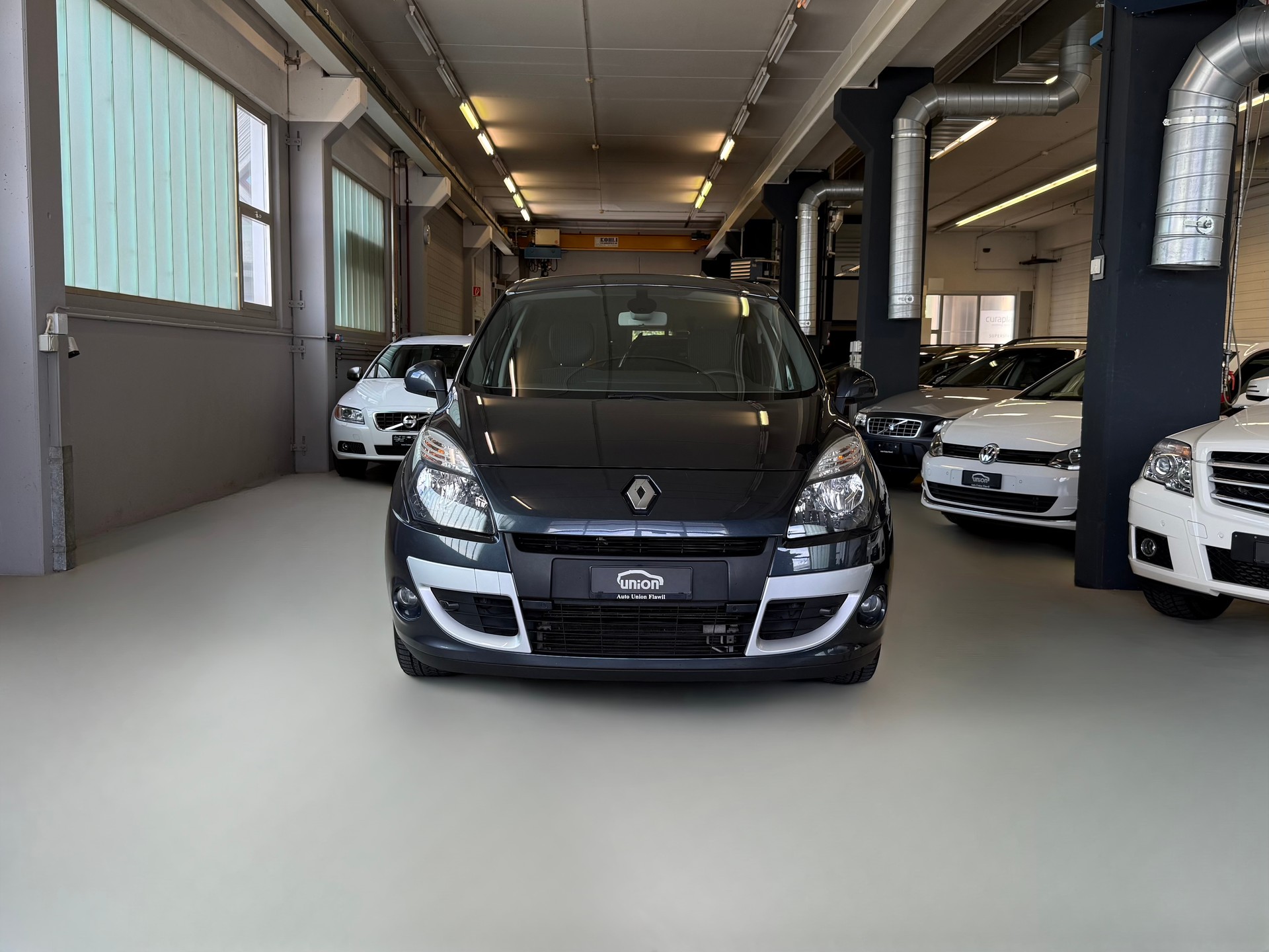 RENAULT Scénic 2.0 16V Bose X-Tronic CVT-image-2