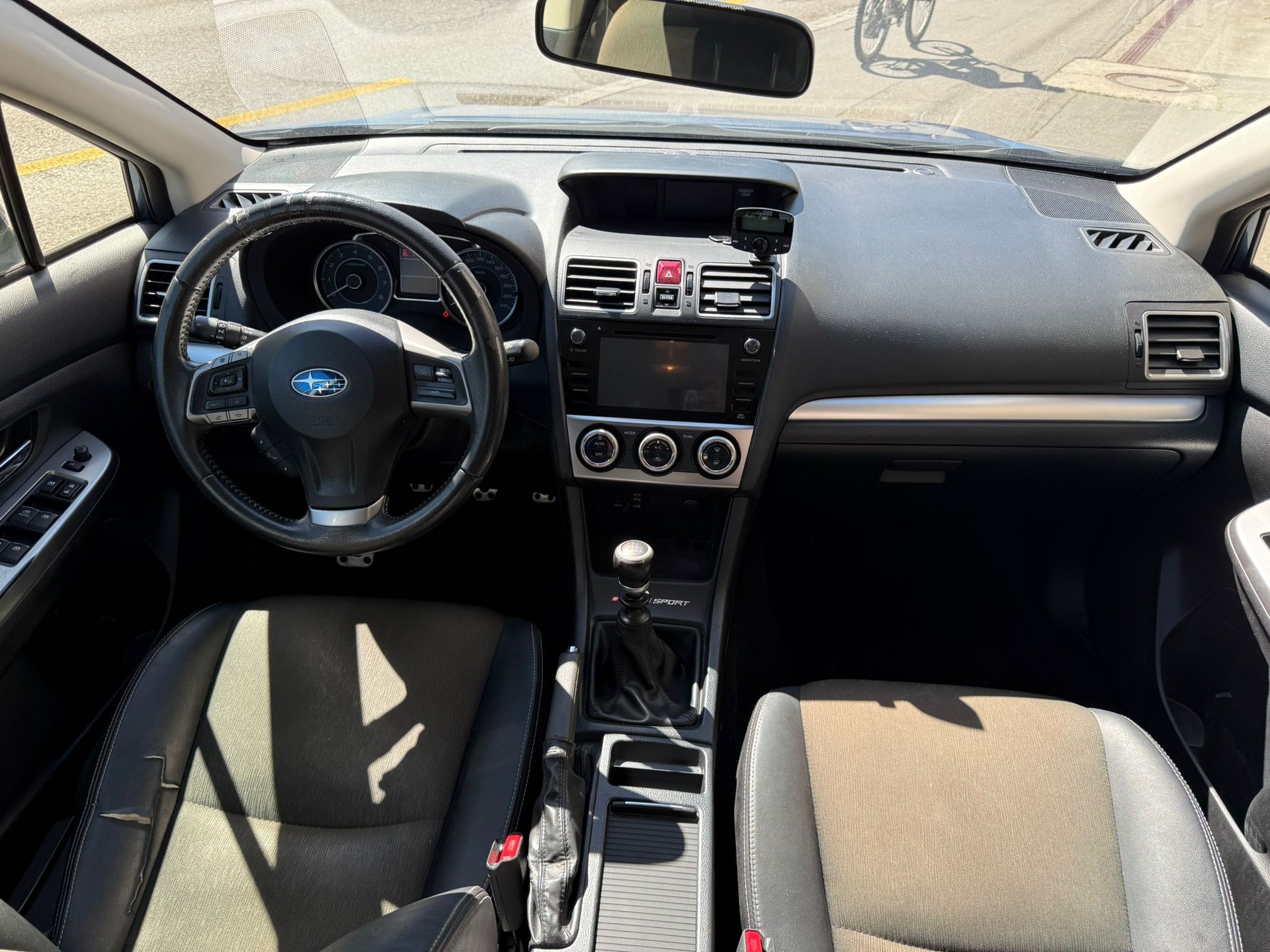 SUBARU Impreza 2.0 Swiss Sport-image-11