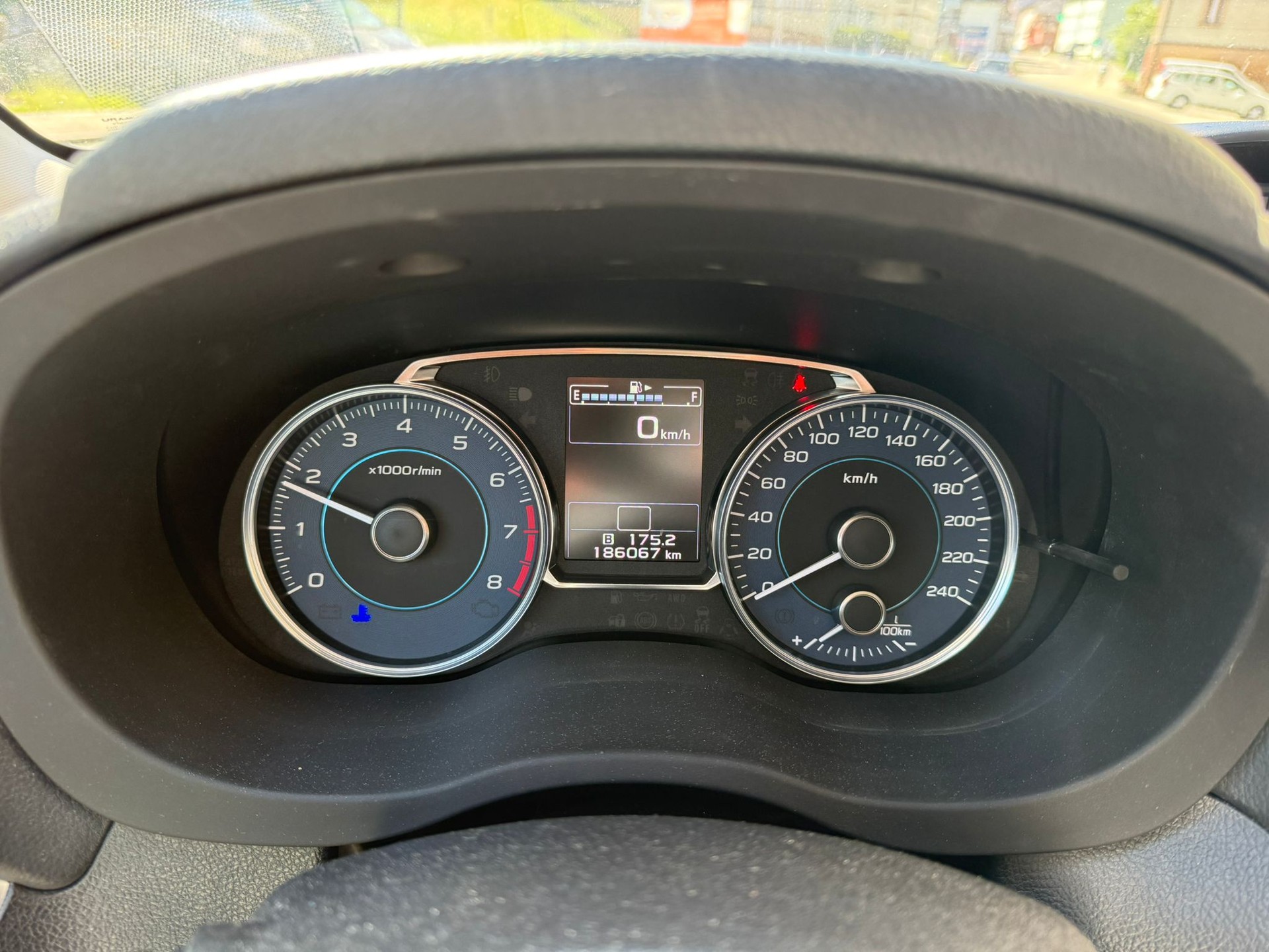 SUBARU Impreza 2.0 Swiss Sport-image-12