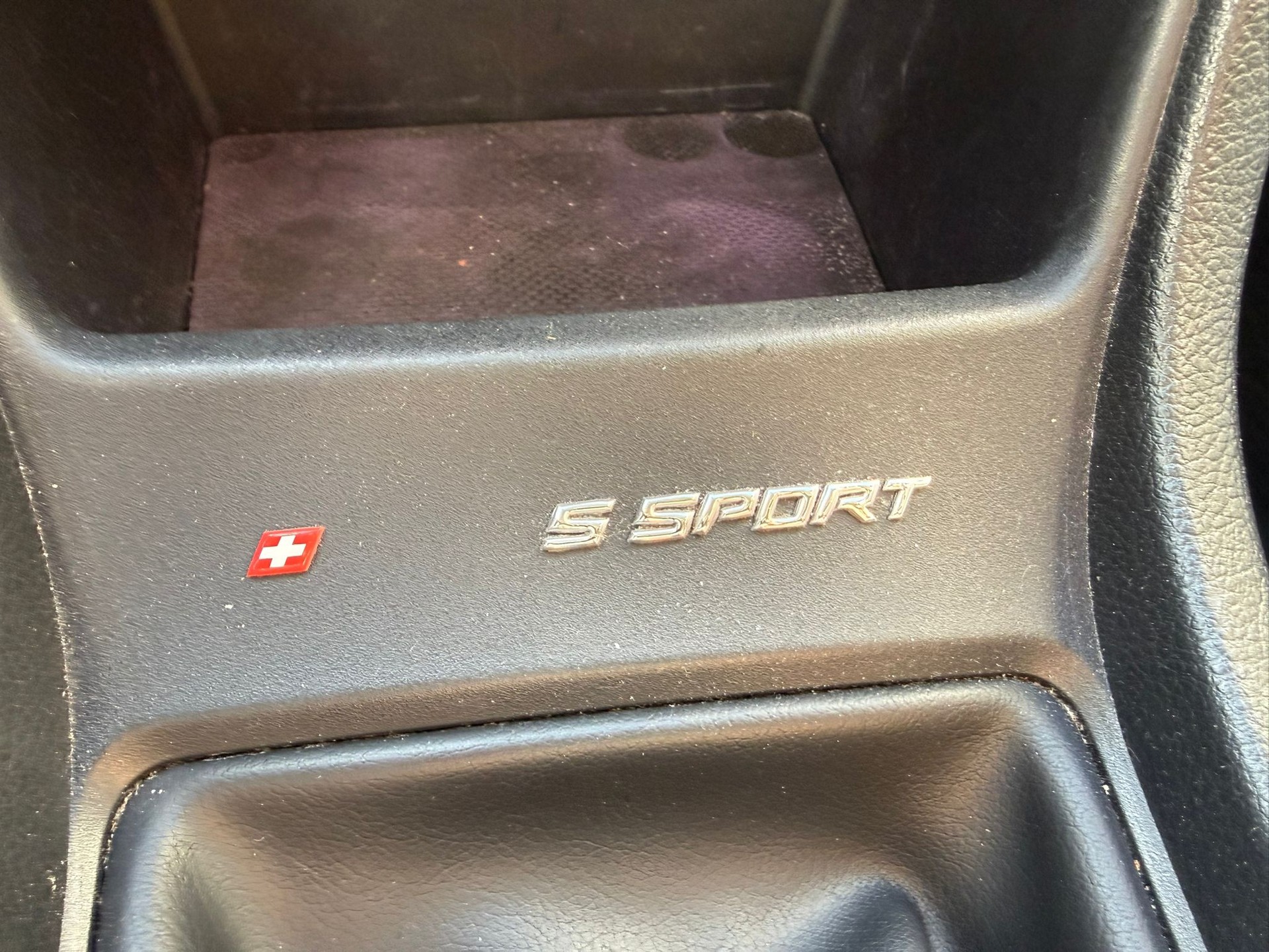 SUBARU Impreza 2.0 Swiss Sport-image-14