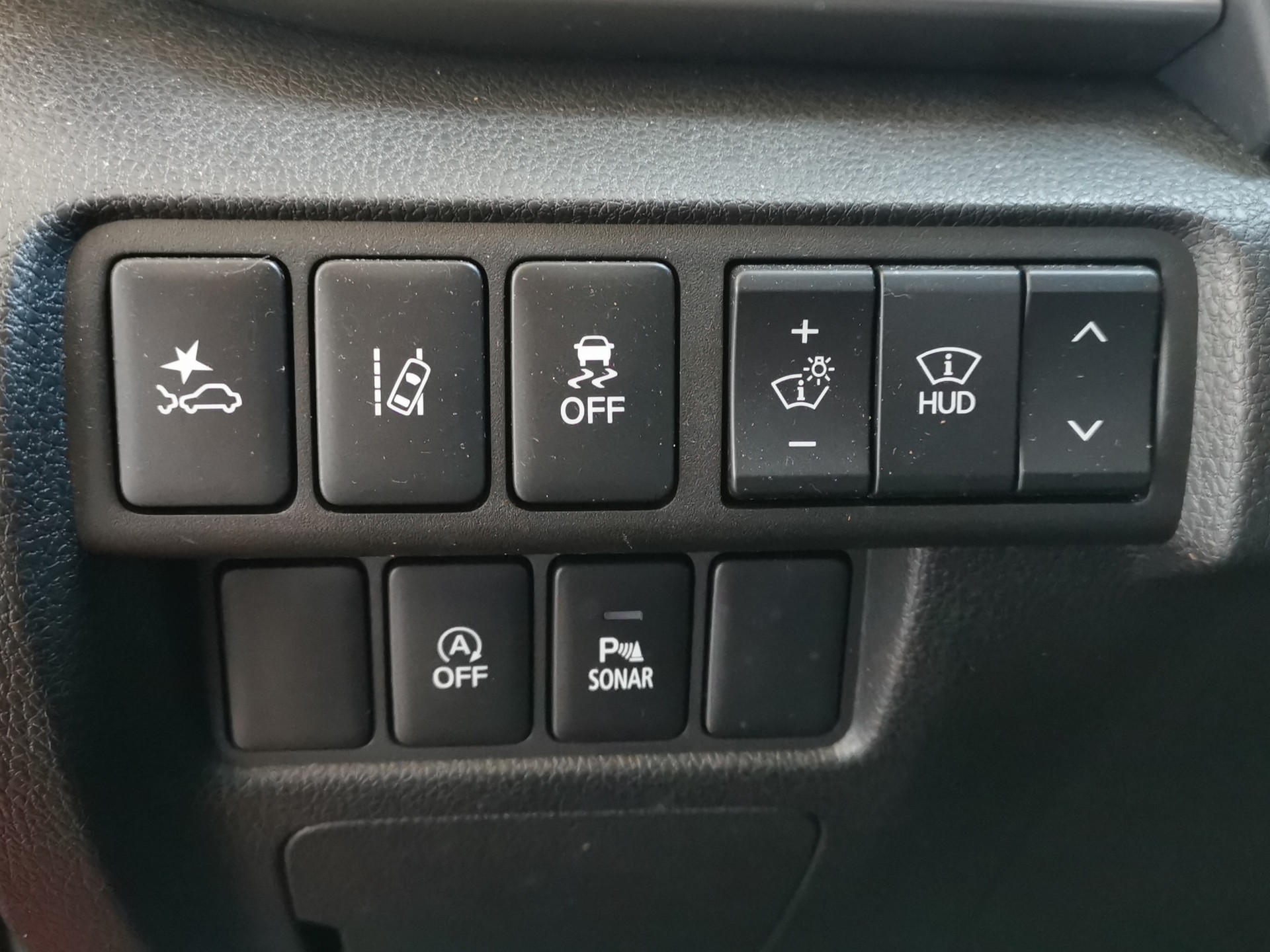 MITSUBISHI Eclipse Cross 1.5 T-Mivec Diamond 4WD CVT-image-11