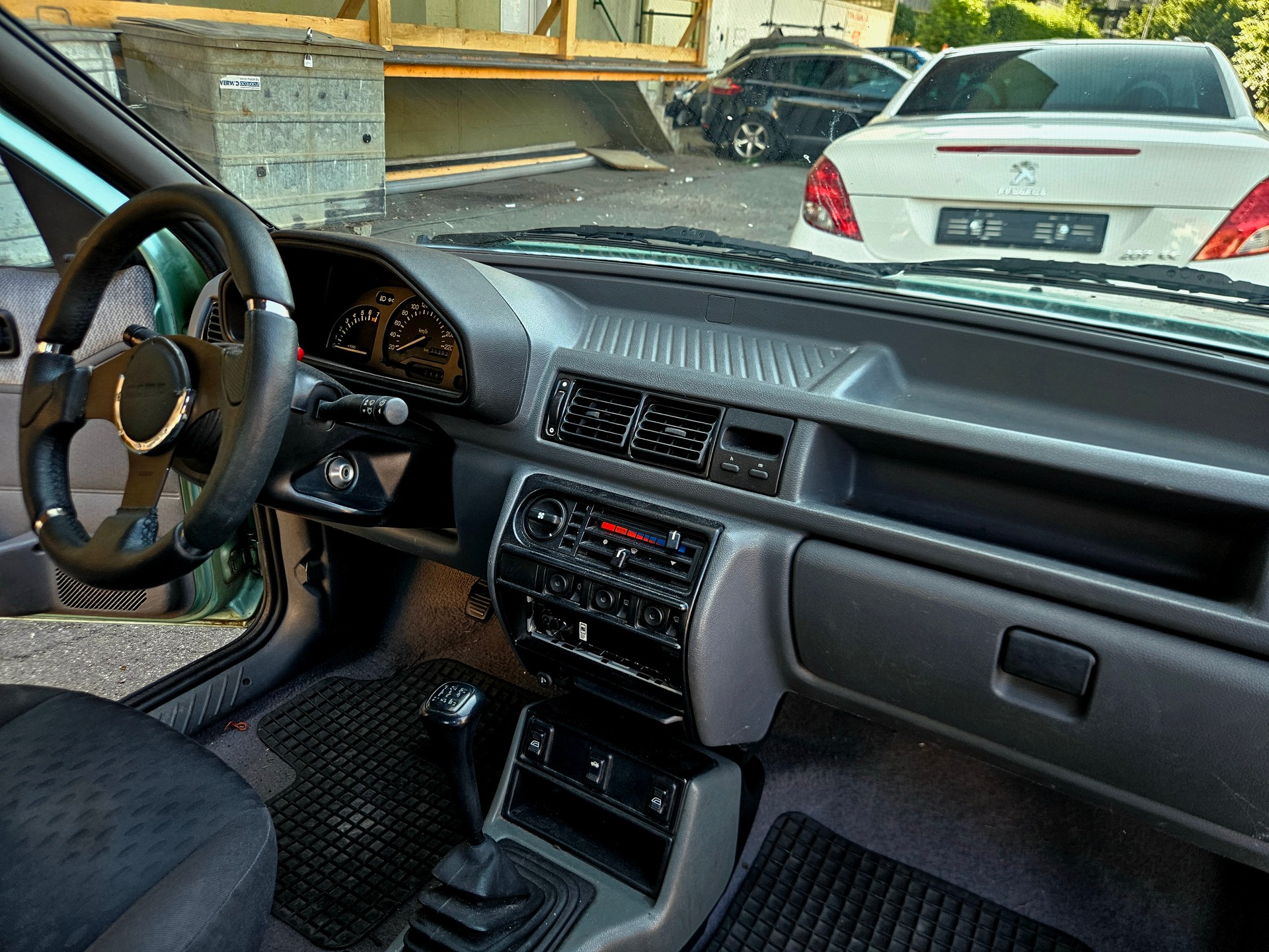FORD 1.4i Ghia-image-3