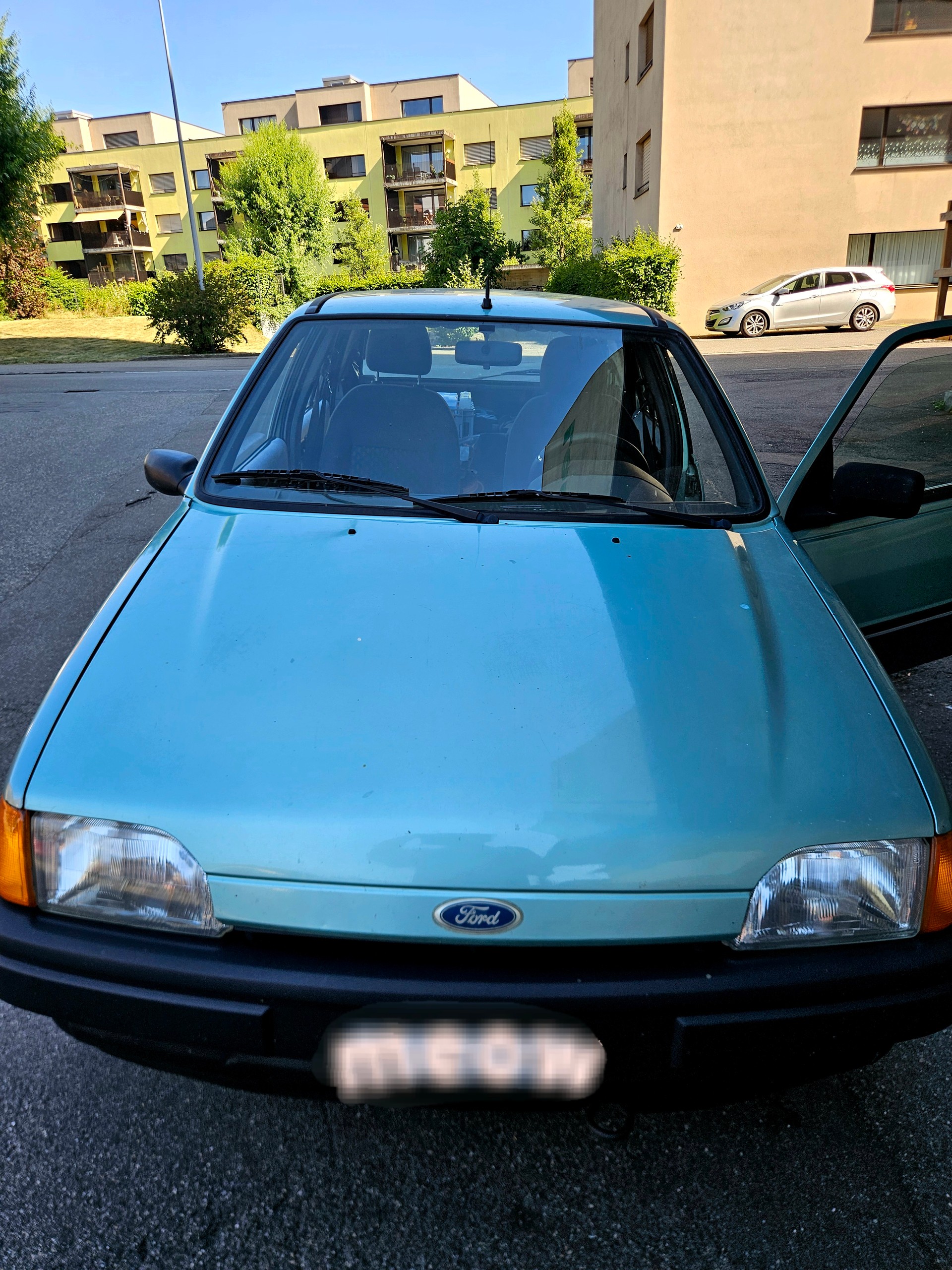 FORD 1.4i Ghia-image-2