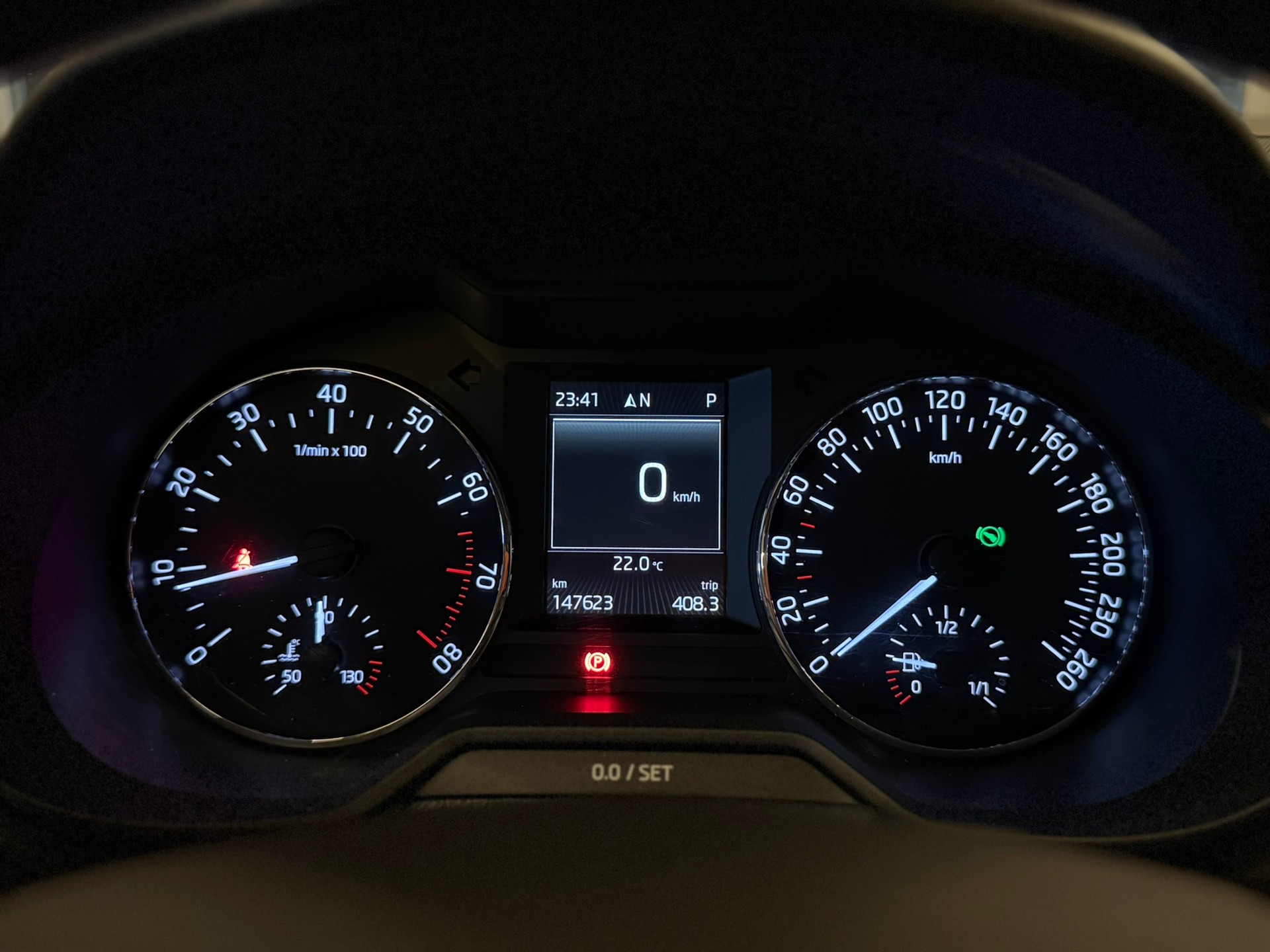 SKODA Octavia Combi 1.8 TSI Elegance 4x4 DSG-image-20