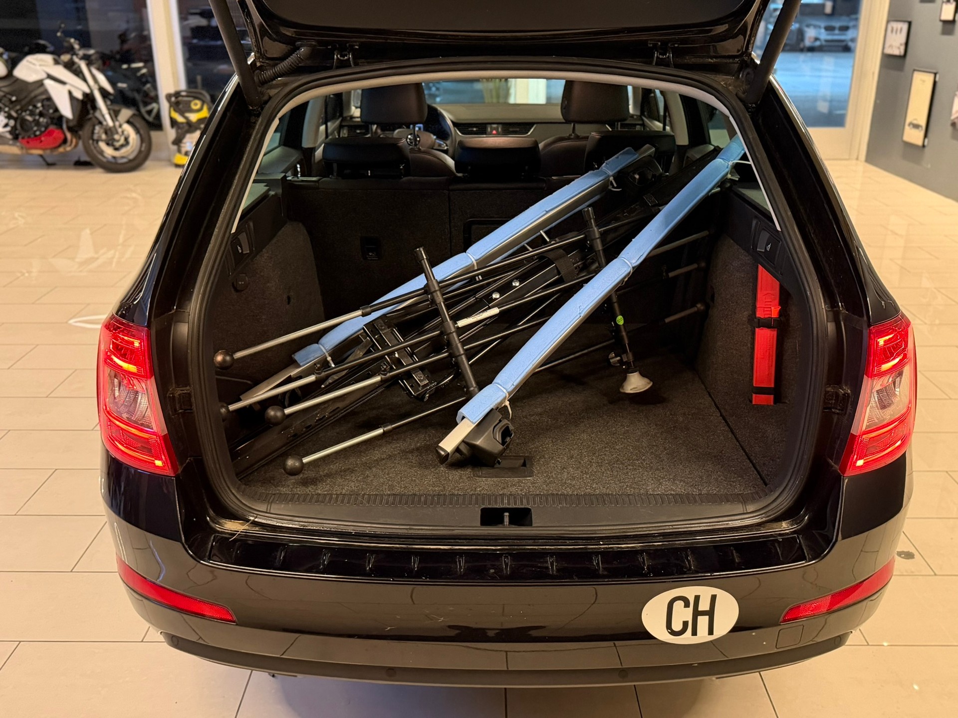 SKODA Octavia Combi 1.8 TSI Elegance 4x4 DSG-image-7