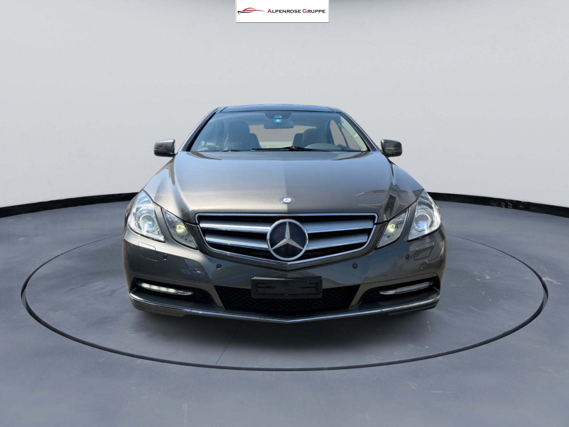 MERCEDES-BENZ E 300 CGI BlueEfficiency 7G-Tronic-image-1