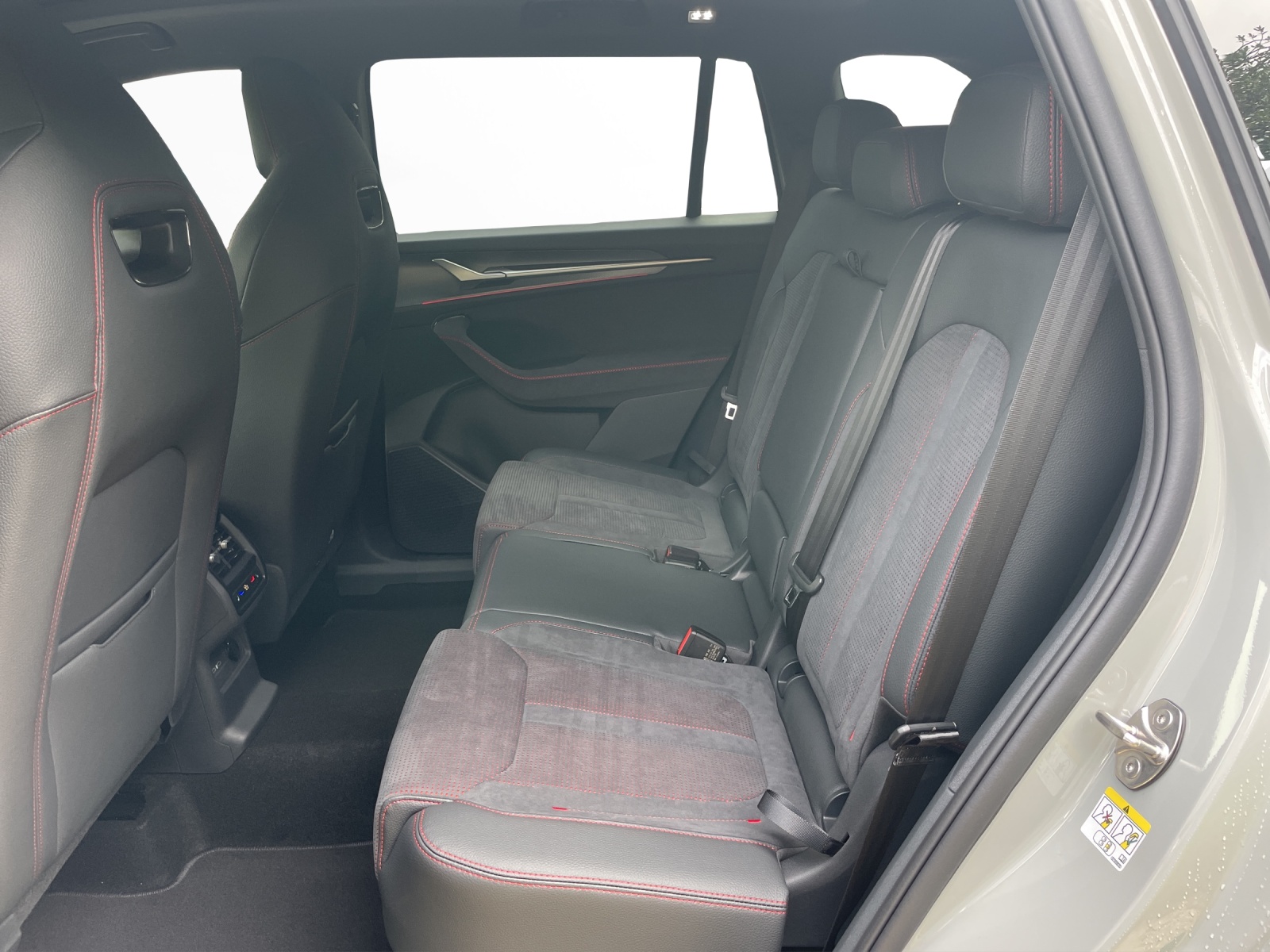 SKODA Kodiaq 2.0 TSI RS 4x4-image-13